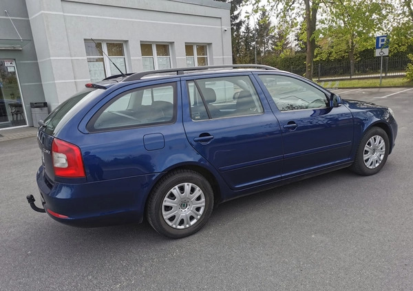 Skoda Octavia cena 17499 przebieg: 305000, rok produkcji 2010 z Złotów małe 407